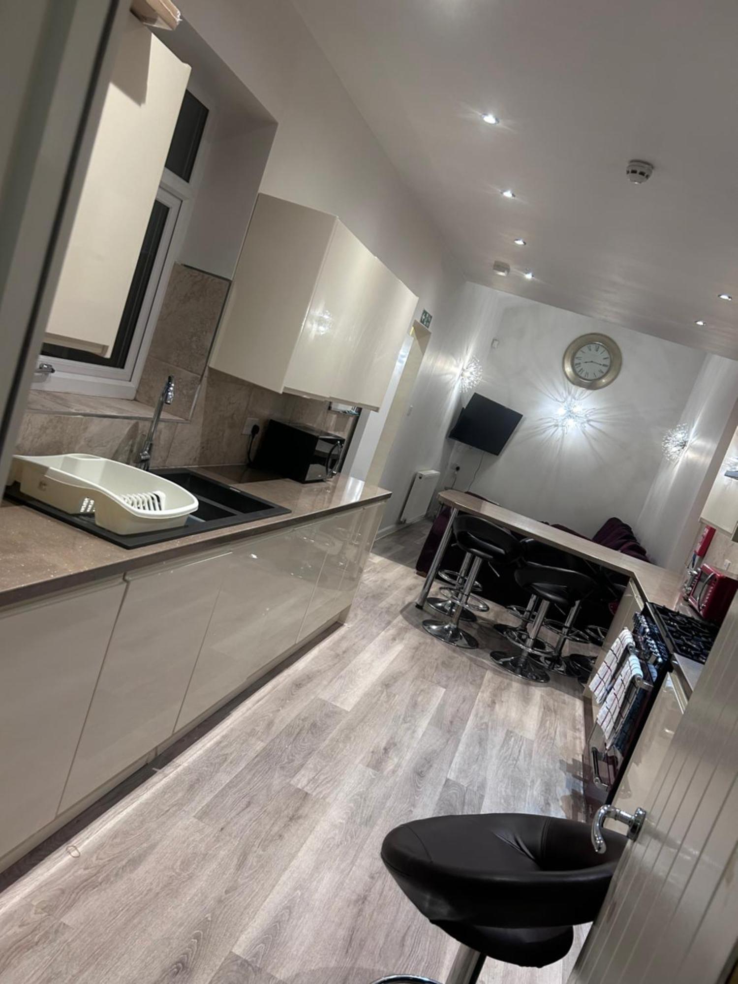 Seafords Guest House Stoke-on-Trent エクステリア 写真