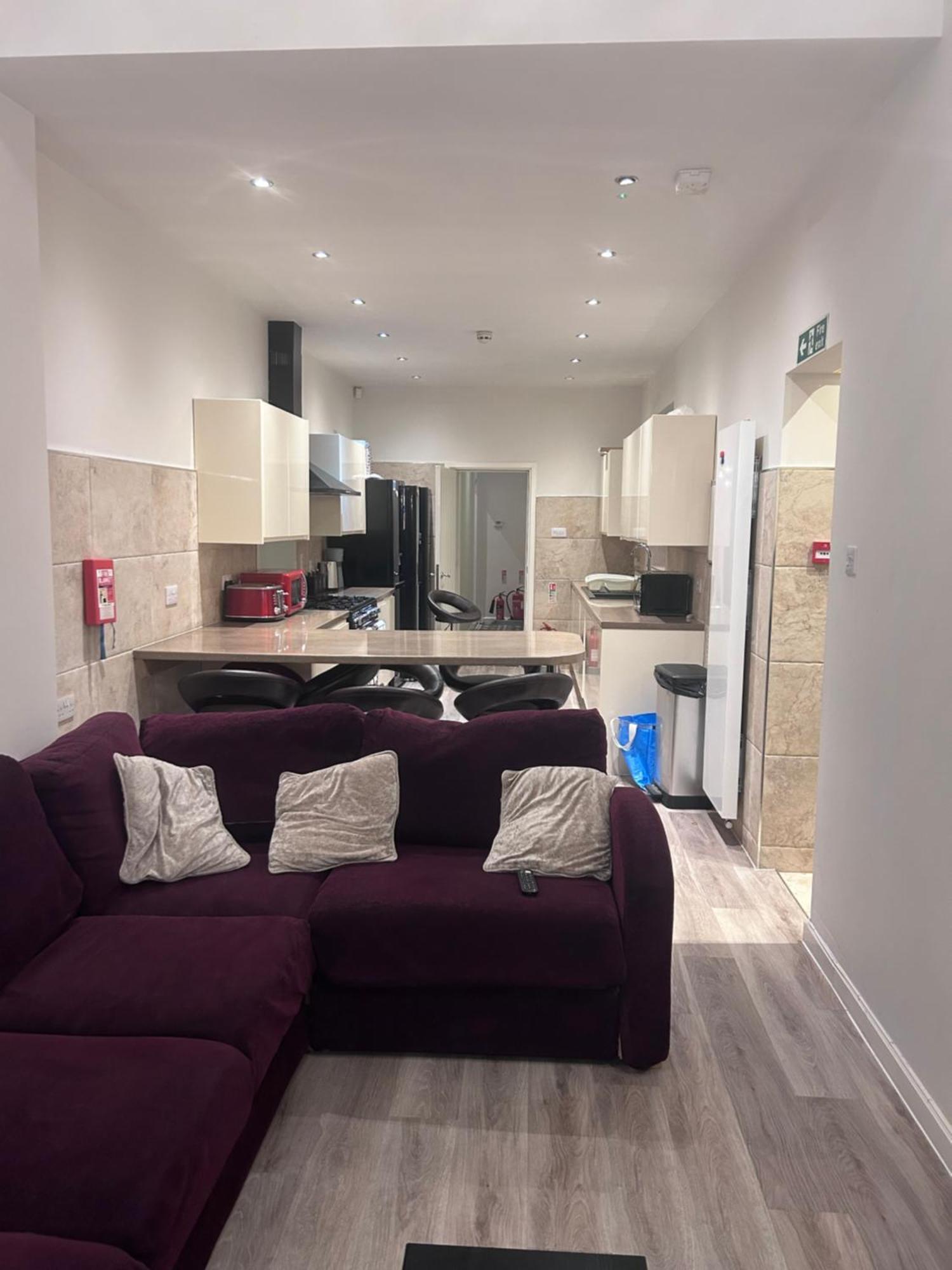 Seafords Guest House Stoke-on-Trent エクステリア 写真