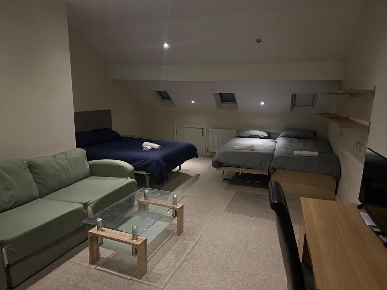 Seafords Guest House Stoke-on-Trent エクステリア 写真